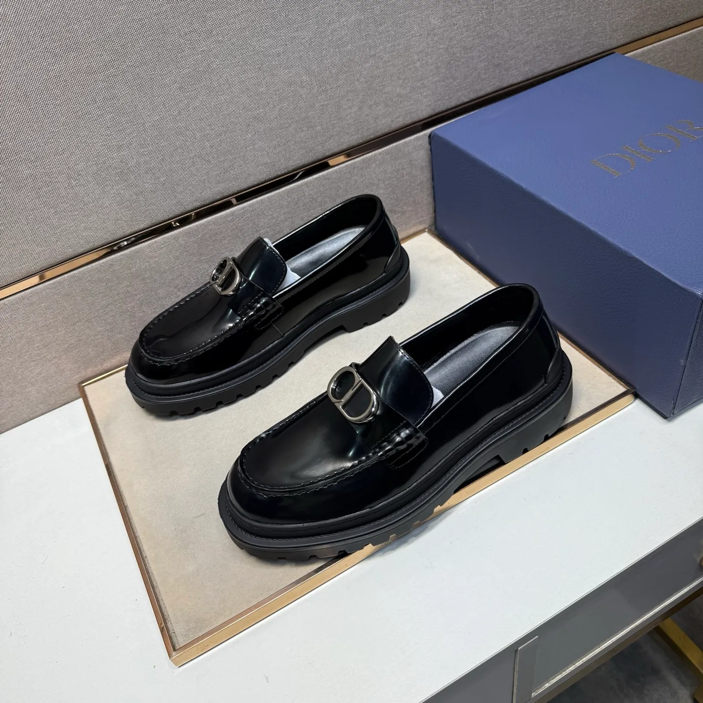 ⬛️Men's shoes 💰p442 [Dior~] Men's casual shoes 2025z cabinet sales simultaneously 🔶Size: 39-44 #️⃣ 🔷2 colors🔜The upper is made of multi-material splicing➕Genuine leather lining, comfortable and breathable, sole: original comfortable and wear-resistant outsole, ⚠️Real shot📱Photographed🎬The real thing is better📢📢📢